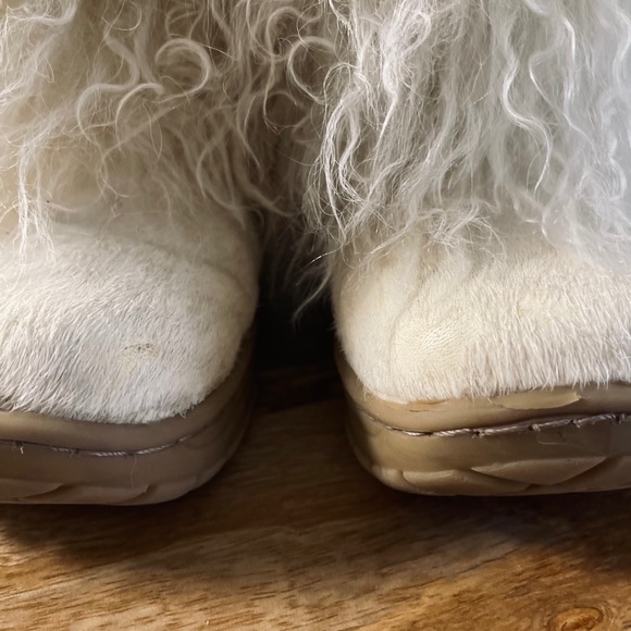Bearpaw Fur Boots - Picture 3 of 4